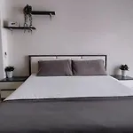 Modern Armonia Court