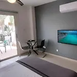 Modern Armonia Court Apartamento