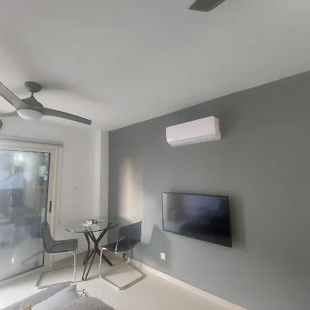 Modern Armonia Court *