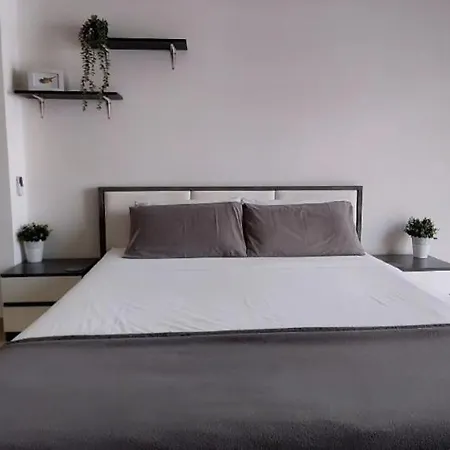 Modern Armonia Court