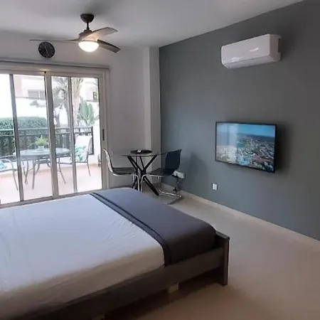 Modern Armonia Court *