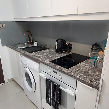 Apartment Modern Armonia Court *