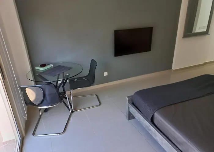 Modern Armonia Court