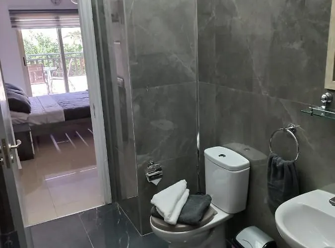 Modern Armonia Court *